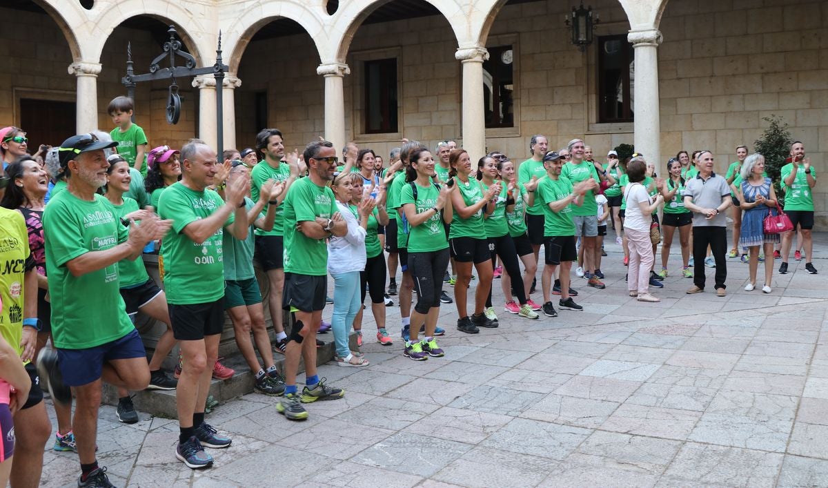 Fotos: La carrera A Santiago Contra el Cáncer, en León