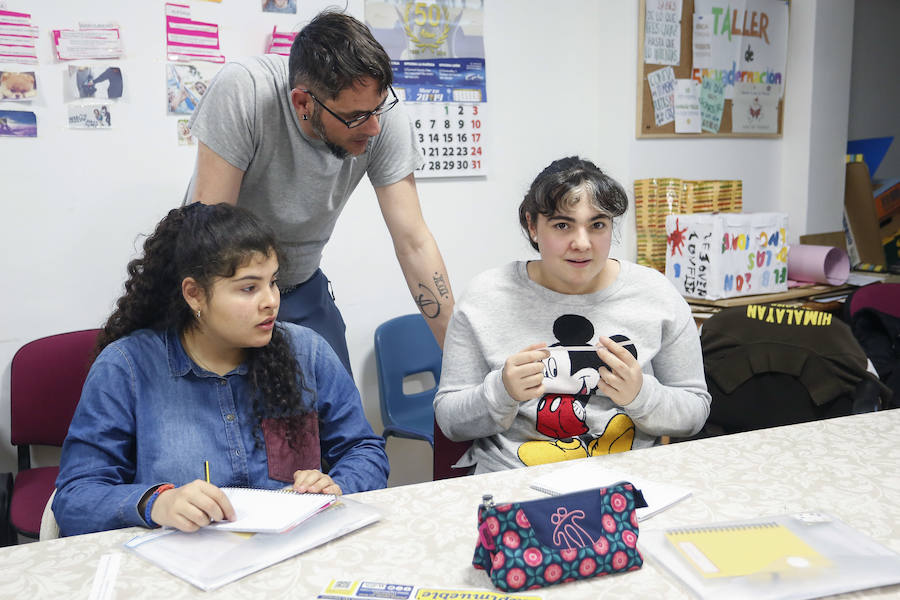 La Asociación Solidarios por León se dedica a la asistencia al colectivo de afectados por inteligencia límite o discapacidad intelectual ligera.