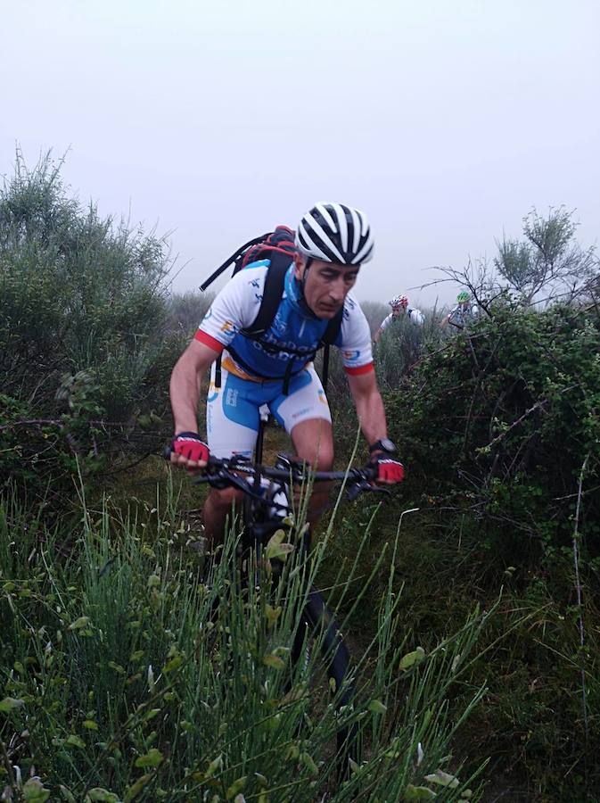 Fotos: Momentos del #retoBttBierzoBabia organizado por la Fundación Bas Van der Goor