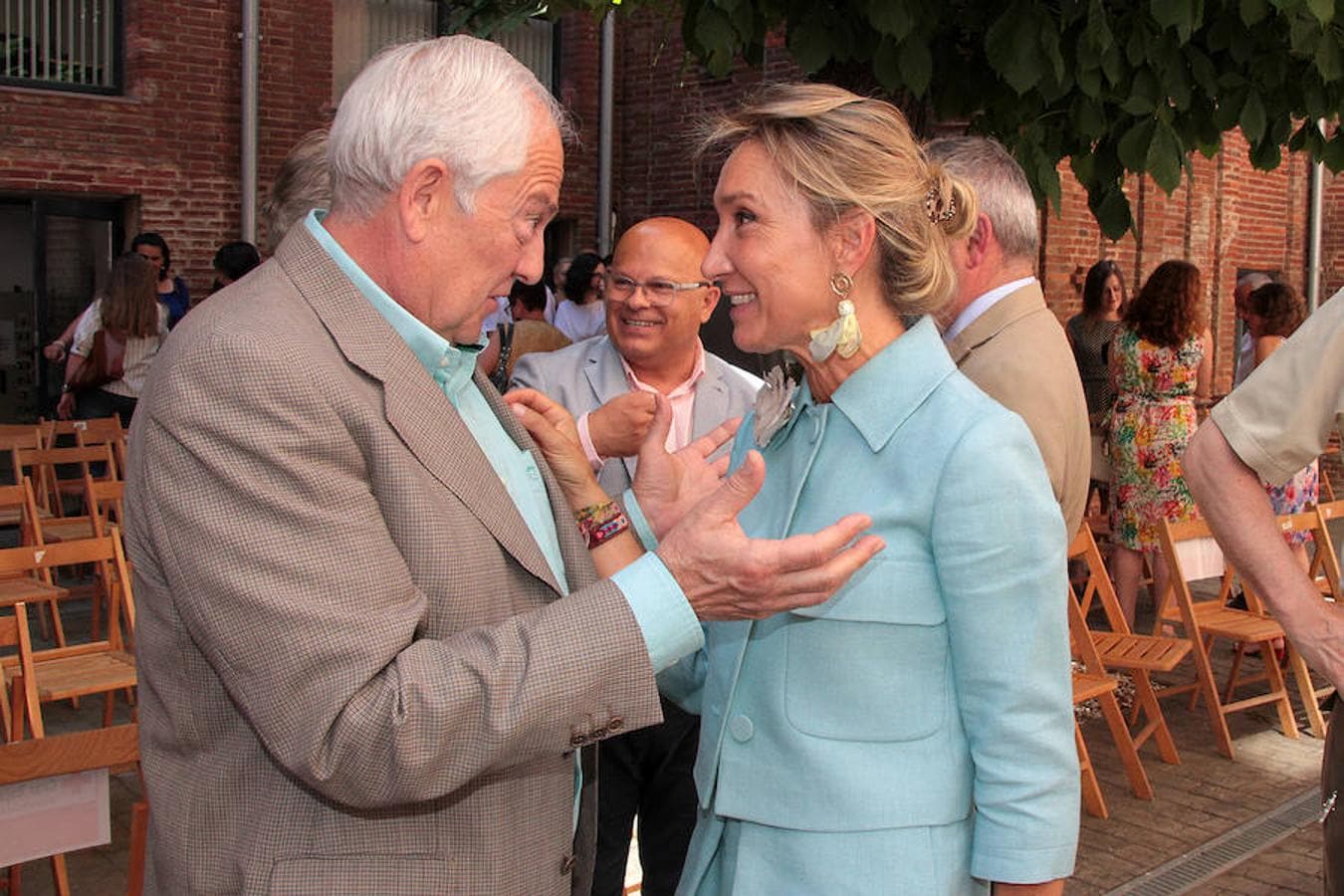 Fotos: Toma de posesión de María Victoria Seco como presidenta de Cruz Roja León