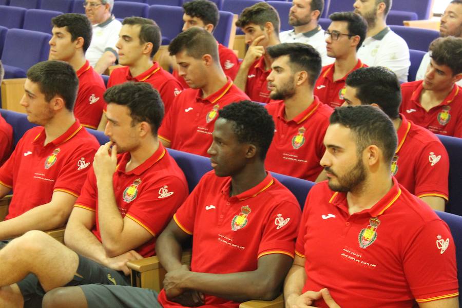 Fotos: Presentación partido internacional de balonmano