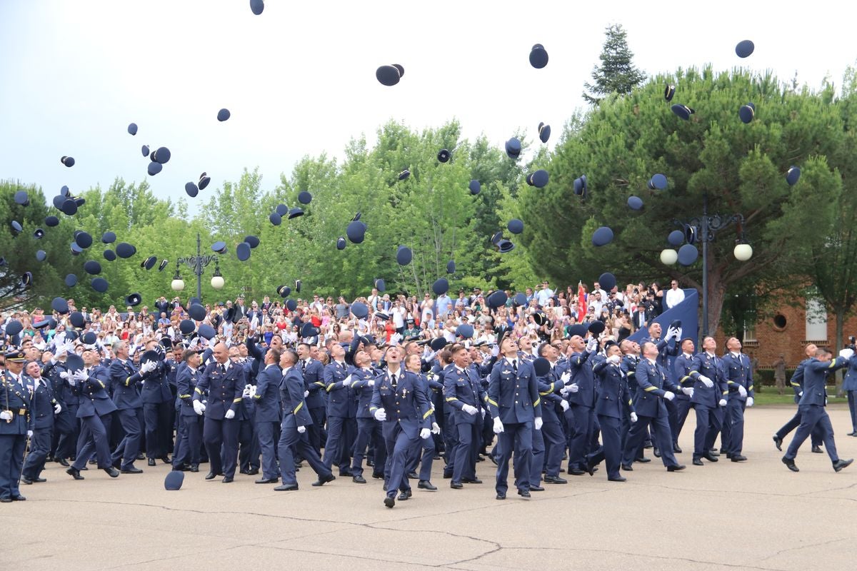 Fotos: Entrega de Reales Despachos