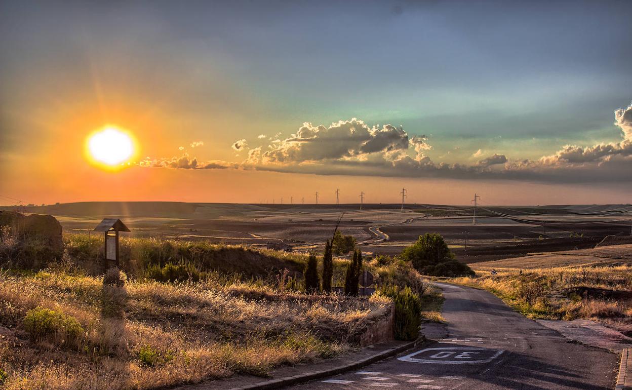 'Atardecer en Castilfalé', fotografía presentada en el I Concurso de fotografía: Pueblos de la Tierra Llana Leonesa.