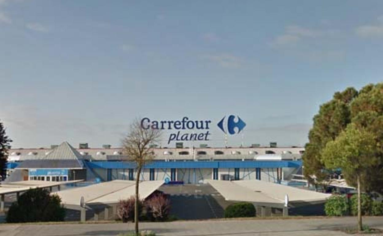 La alarma de seguridad frustra un robo en el centro comercial de Carrefour de León