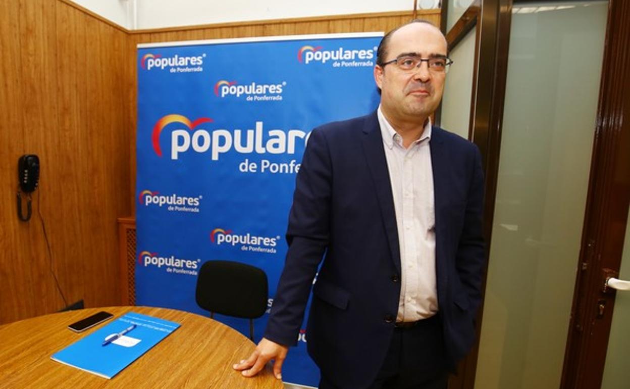 El portavoz del PP en el Ayuntamiento de Ponferrada, Marco Morala, durante su comparecencia de este viernes.