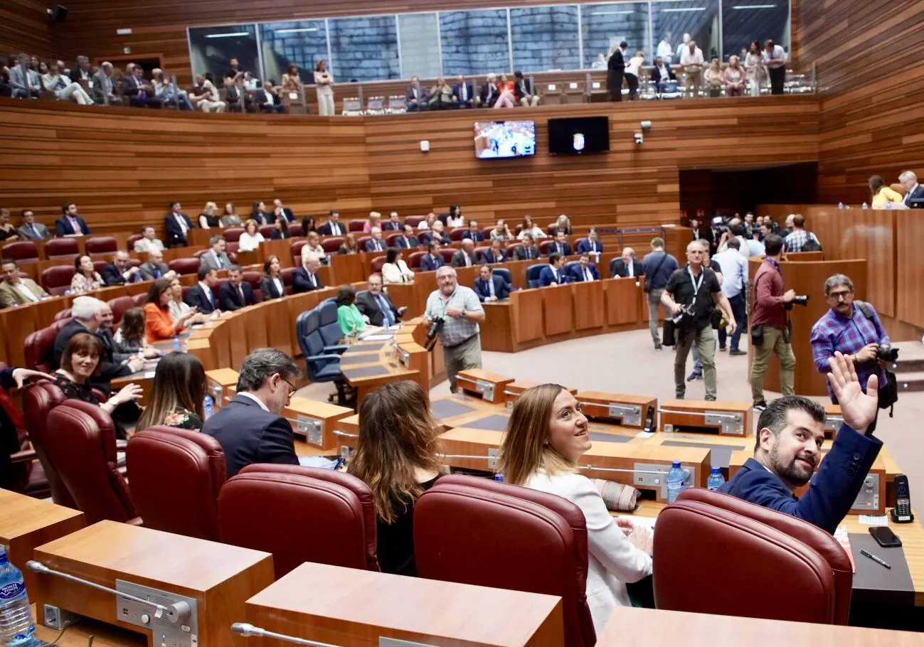 Fotos: Pleno de investidura en las Cortes de Castilla y León