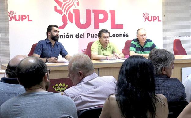 Reunión de UPL para decidir el futuro de la Diputación de León.