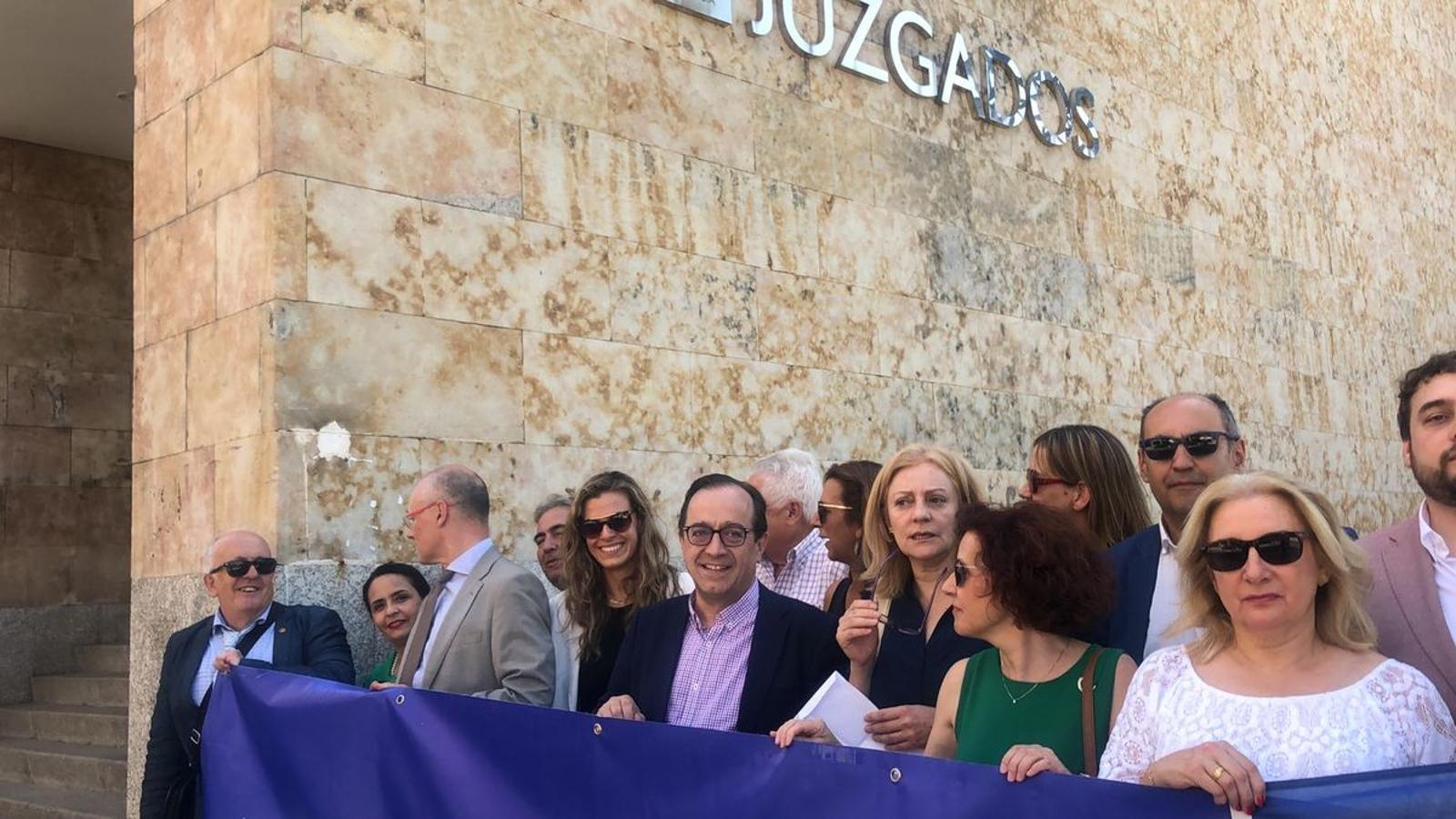 Fotos: Los abogados se reivindican como garantes de la justicia gratuita y piden más reconocimiento