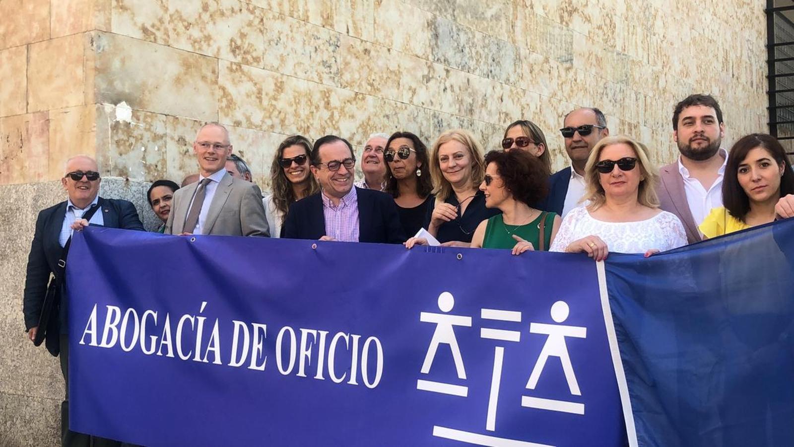 Fotos: Los abogados se reivindican como garantes de la justicia gratuita y piden más reconocimiento
