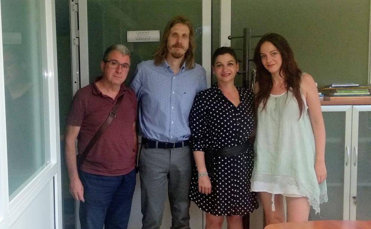 Eva María Arias se reunió con Pablo Fernández y Lorena González.