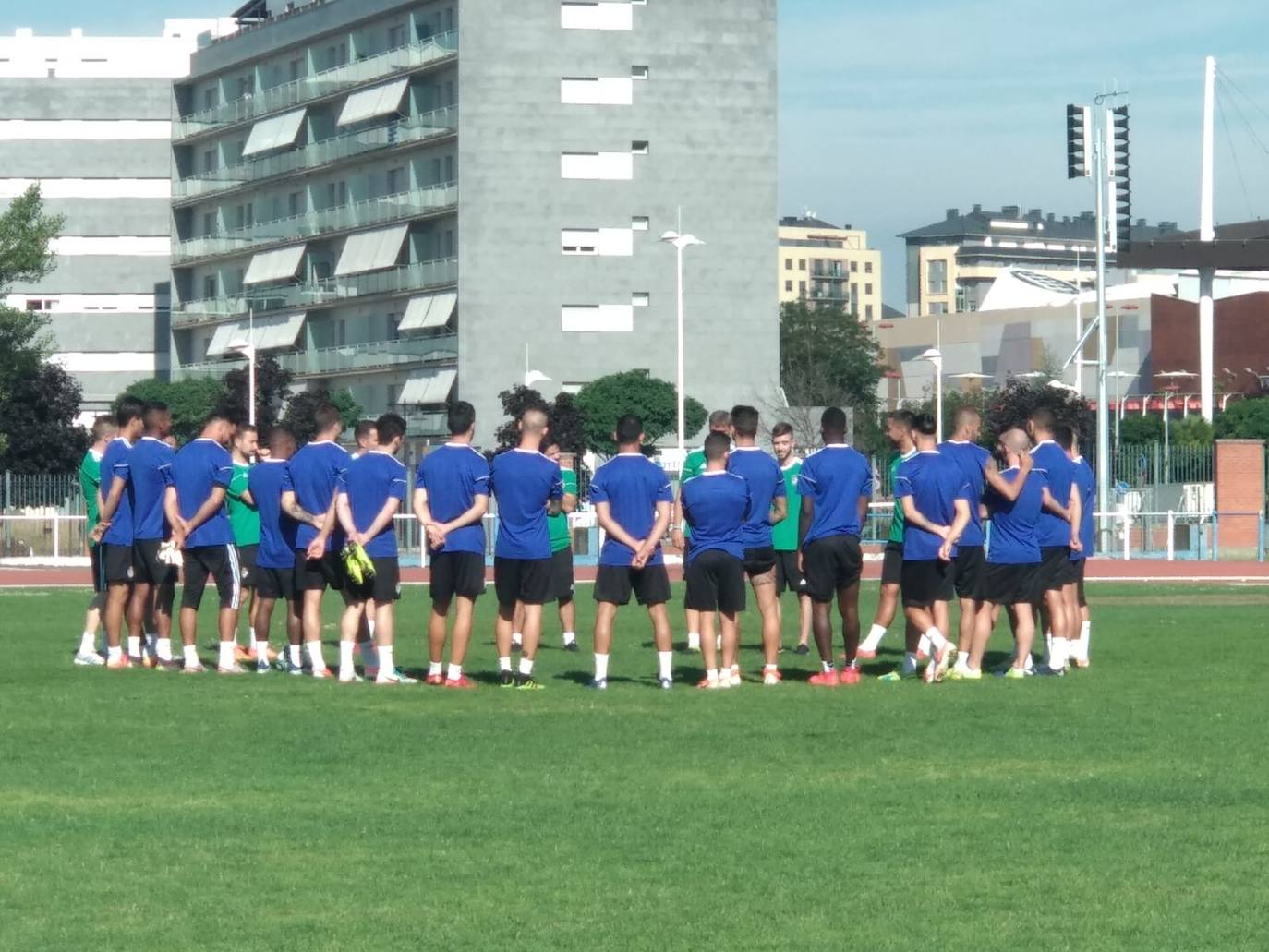 Fotos: Primer entrenamiento de la Ponferradina