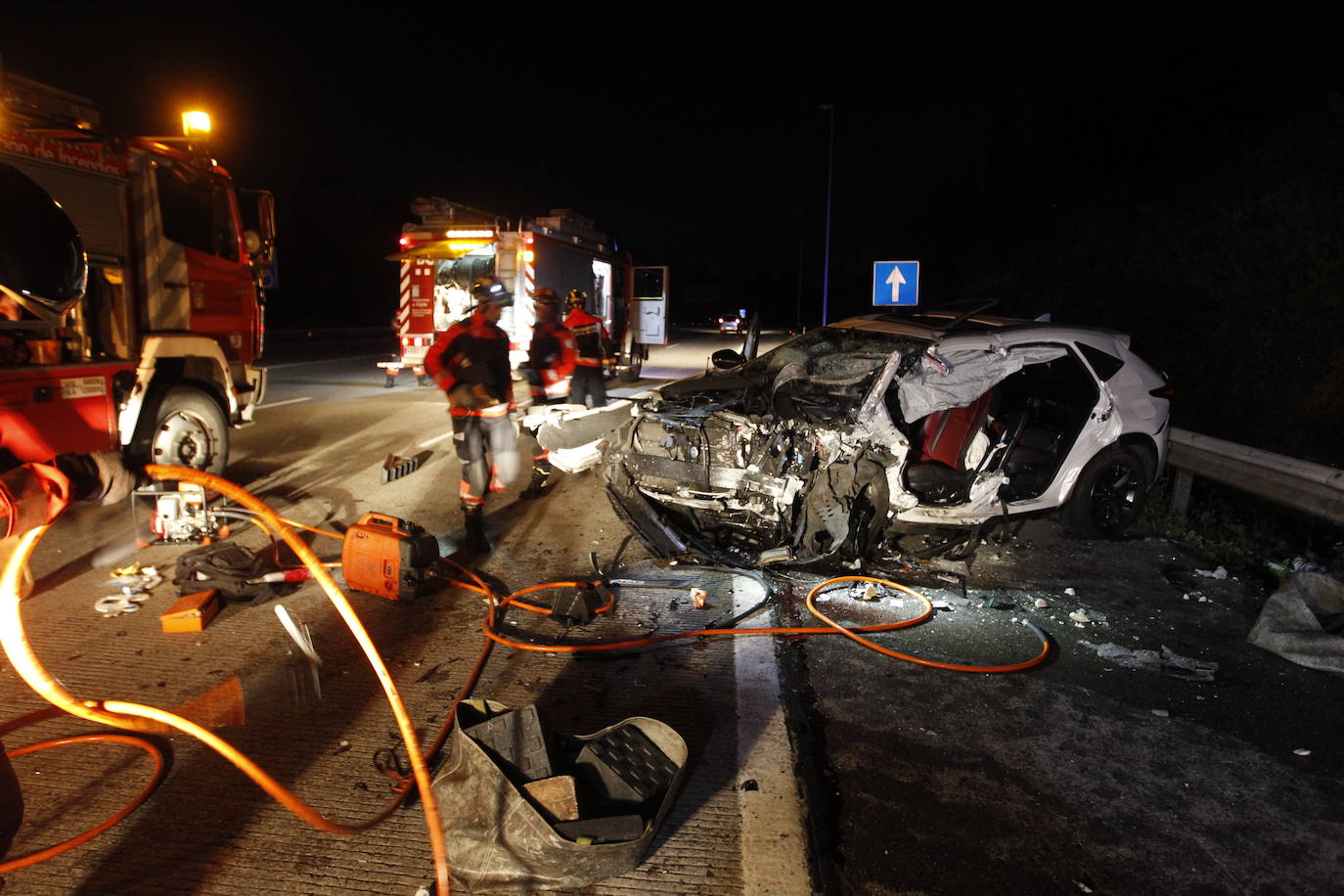 Fotos: Un muerto y cinco heridos en un accidente provocado por un kamikaze en la &#039;Y&#039;