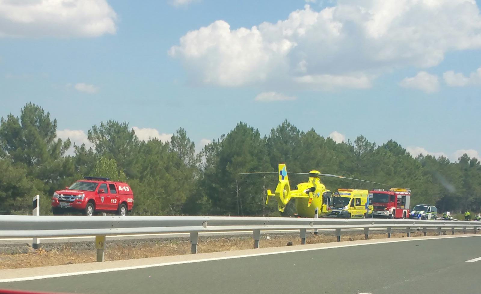 Fotos: Aparatosa salida de vía en la autopista del Huerna