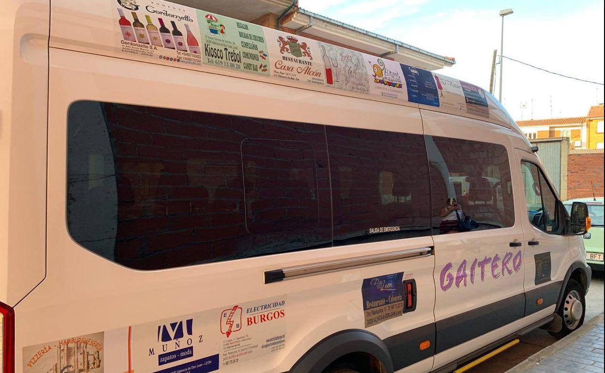 Autobus que funcionará durante el verano en Valencia de Don Juan. 