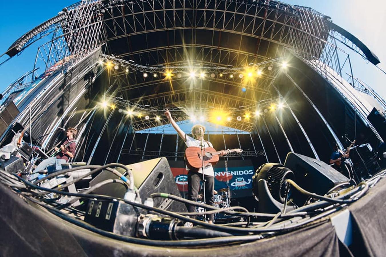 Zahara, Izal y Carlos Sadness hicieron vibrar y cantar a todo Ponferrada