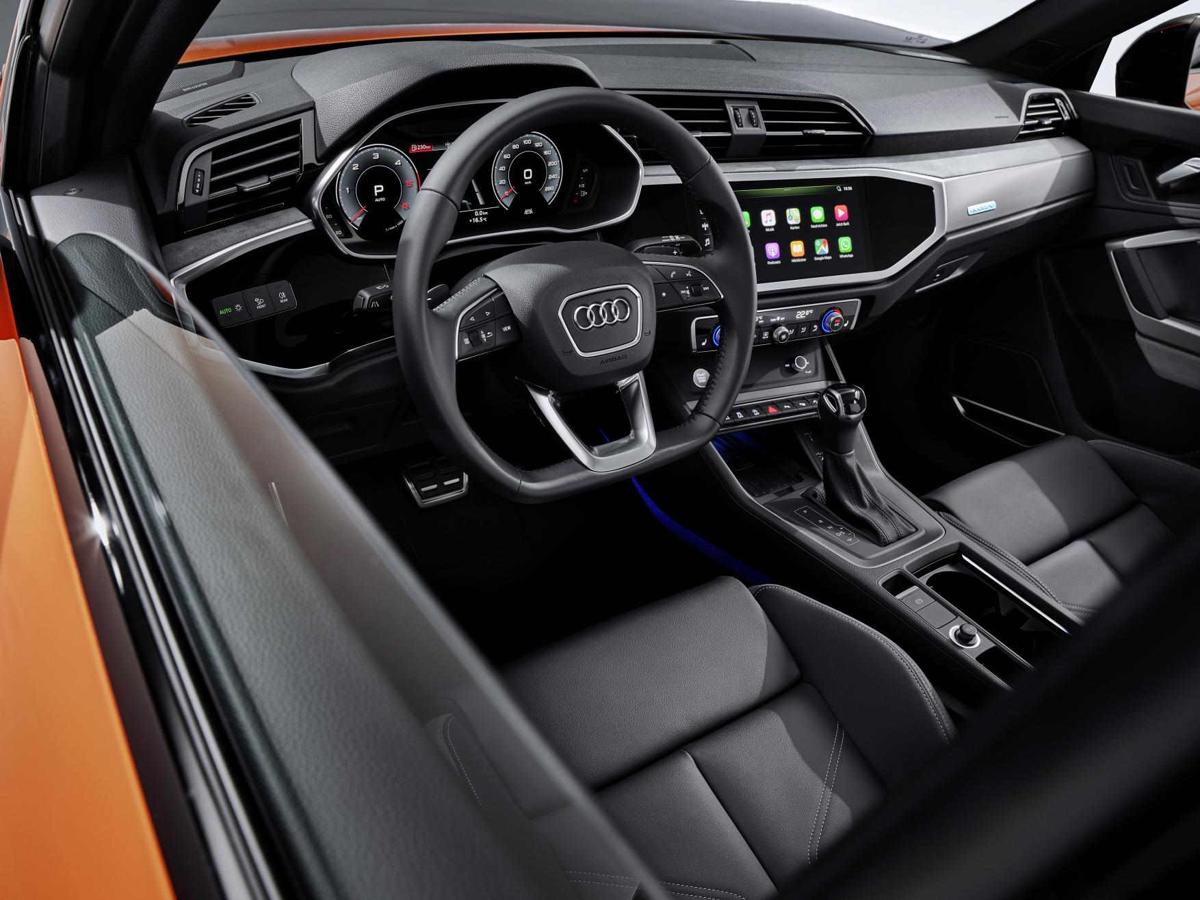 El Q3 Sportback es el primer «crossover» compacto de Audi. Una versión más deportiva, pero con un amplio y funcional habitáculo. El motor más potente desarrolla 230 CV y lleva tracción quattro. A la venta en otoño.