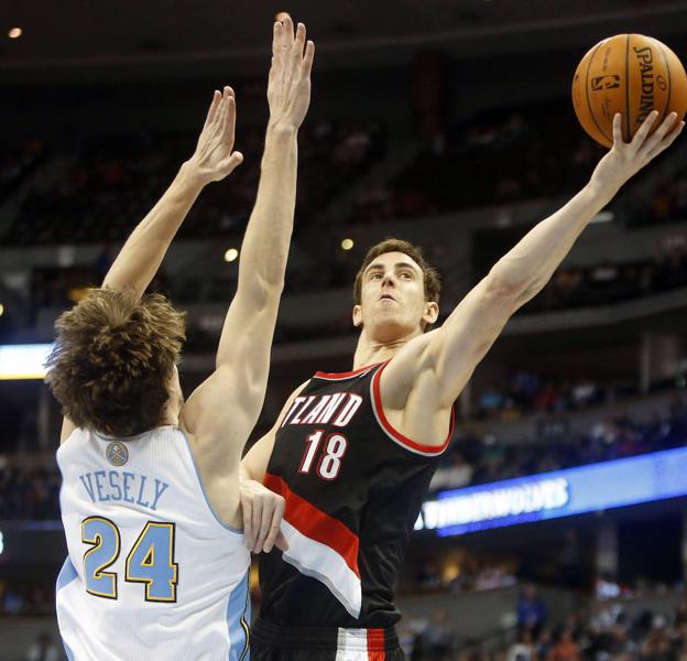 Víctor Claver, en un partido ante los Nuggets. 