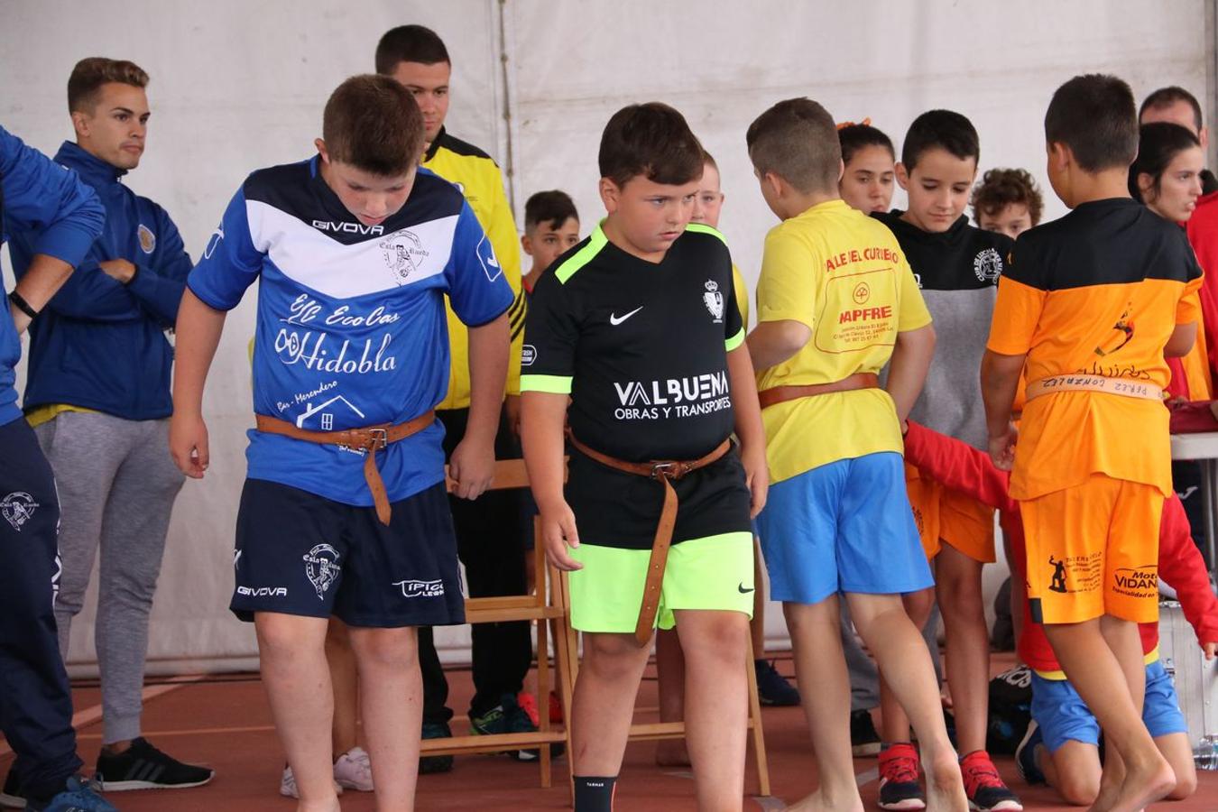 Corro de lucha en Valdefresno