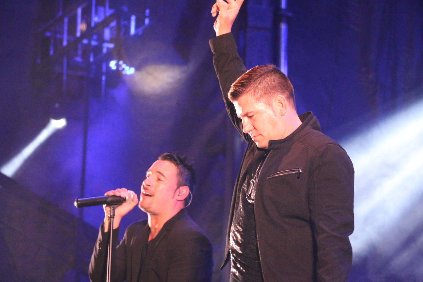 Fotos: Concierto de Andy y Lucas en Cármenes