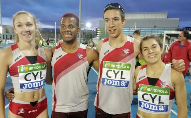 Equipo de relevo 4x400, Andrea Jiménez, David José Pineda, Alejandro González y Ángela García (ULE Sprint Atletismo)