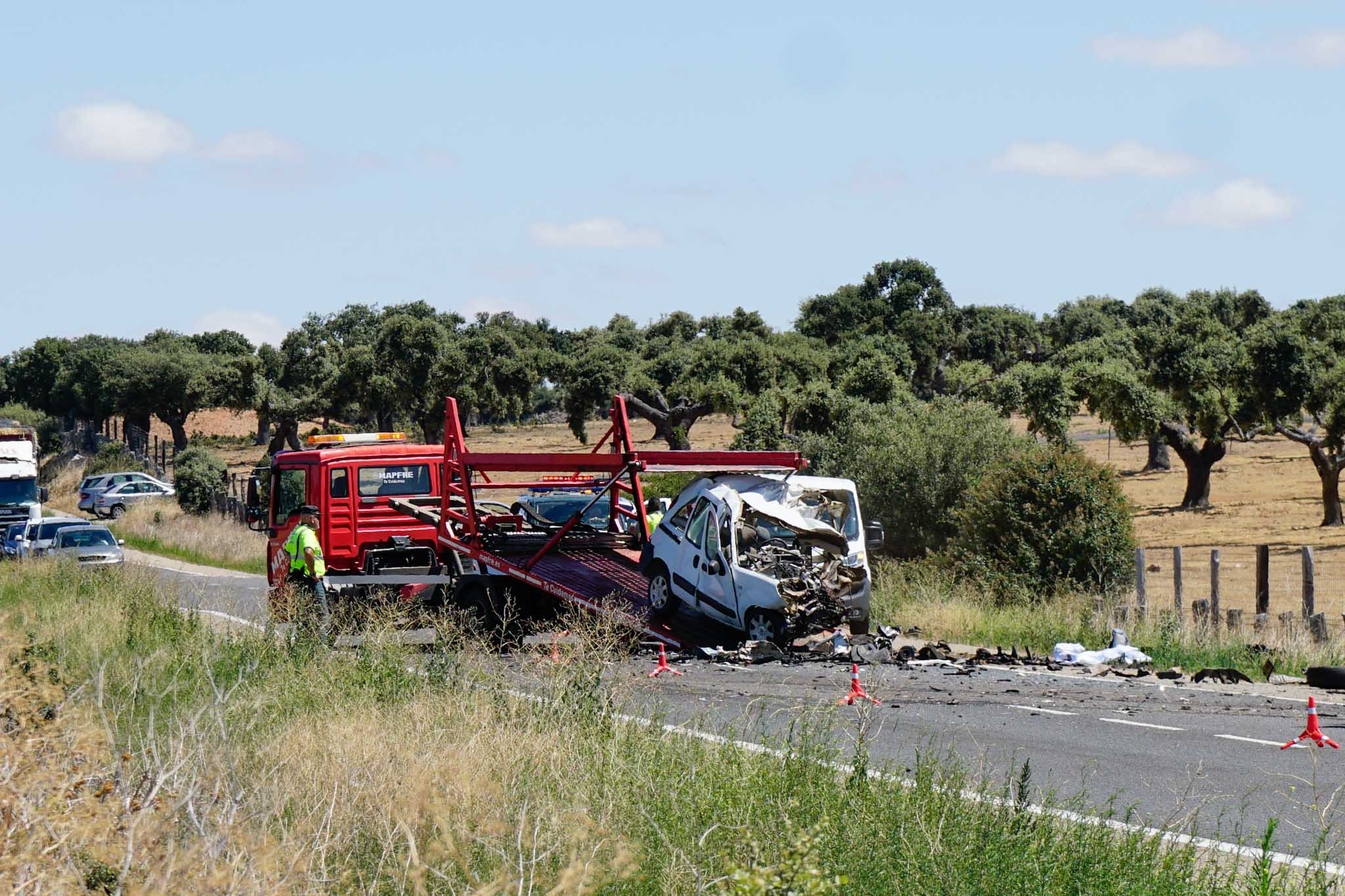 El vehículo en el que viajaba el fallecido quedó completamente destrozado