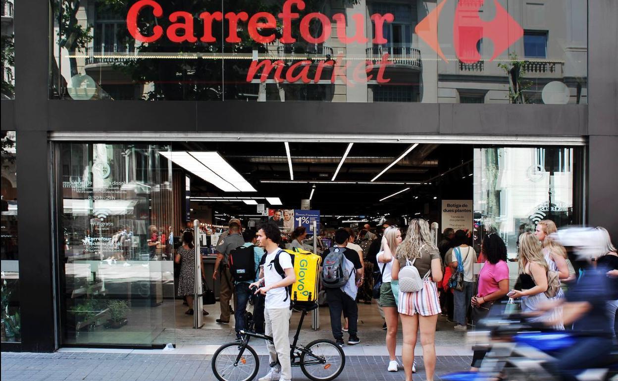 Carrefour Market entrega más de 14 toneladas de alimentos a personas en situación de emergencia social de Castilla y León