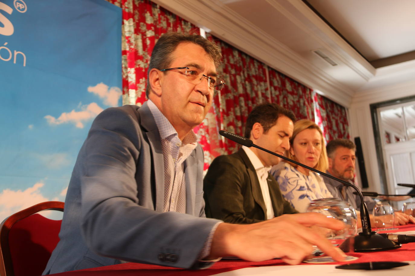 Antonio Silván, García Egea, José Miguel González y Juan Martínez Majo.