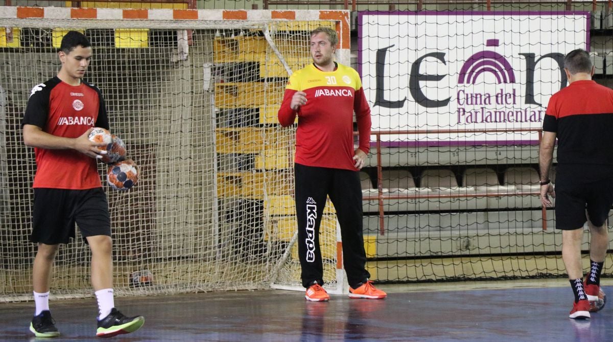 Manolo Cadenas, durante el entrenamiento de este miércoles.
