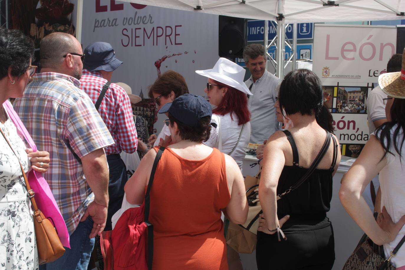 Fotos: Primer día de &#039;León, para volver siempre&#039; en la Feria de Muestras de Gijón