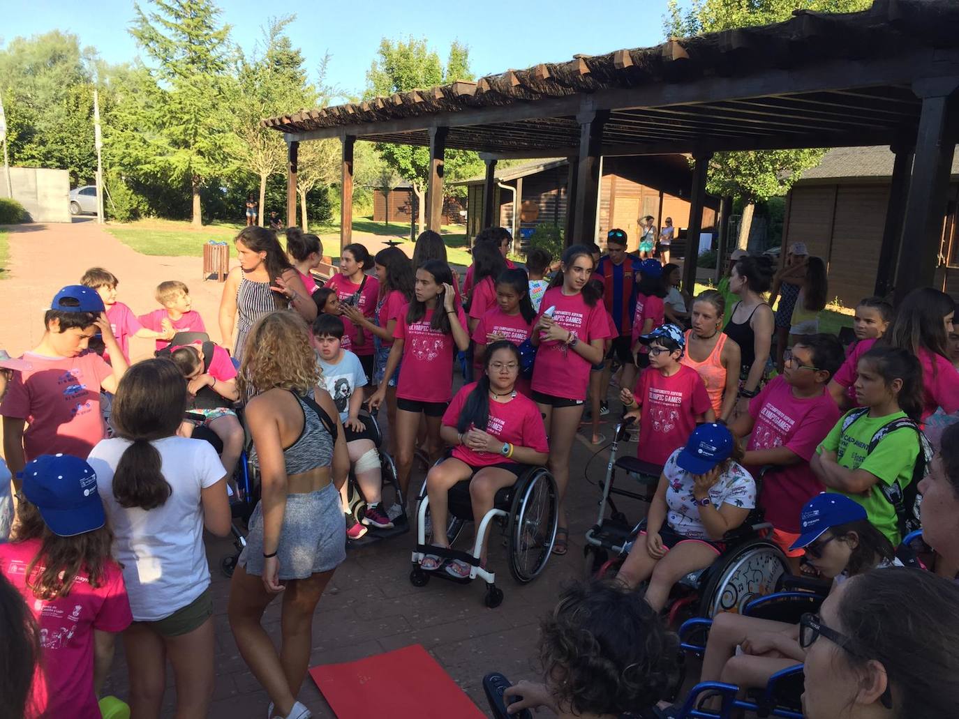 Más de 120 participantes, con y sin discapacidad, han disfrutado en 'El Bosque de los Sueños' de una nueva edición del campamento.