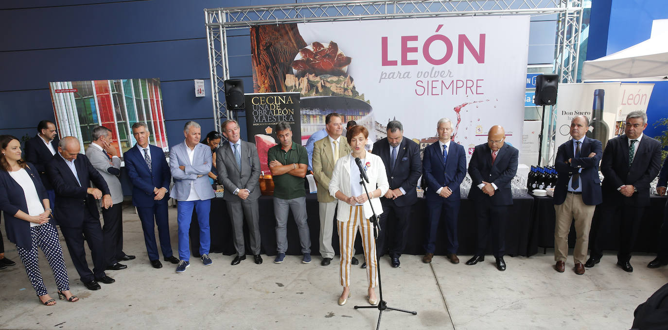 Fotos: La Feria de Muestras de Gijón celebra el Día de León