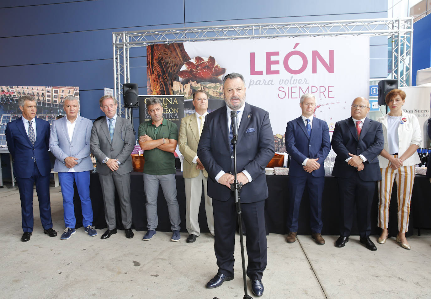 Fotos: La Feria de Muestras de Gijón celebra el Día de León