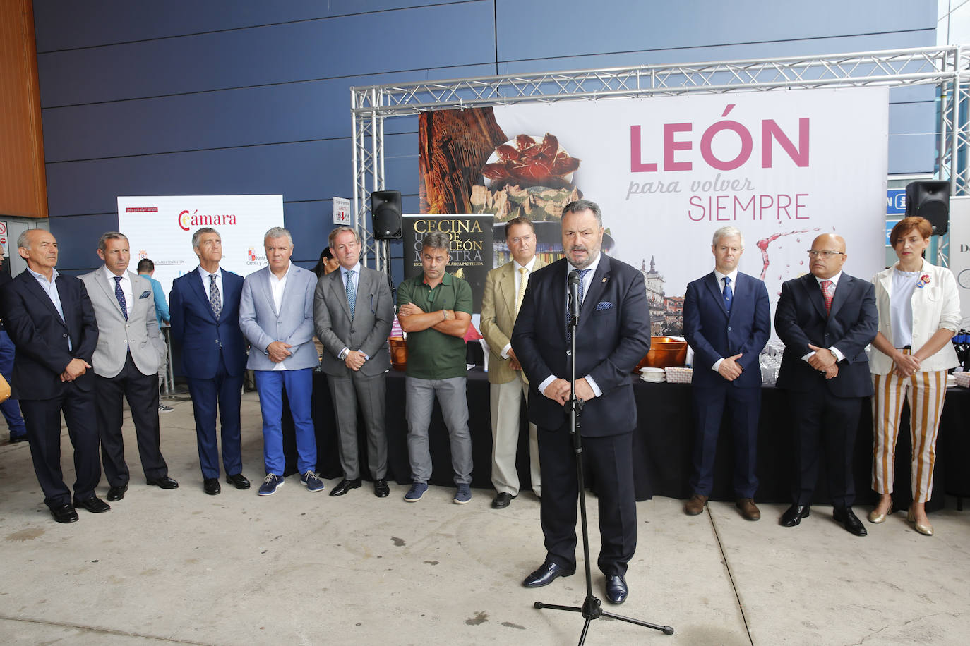 Fotos: La Feria de Muestras de Gijón celebra el Día de León