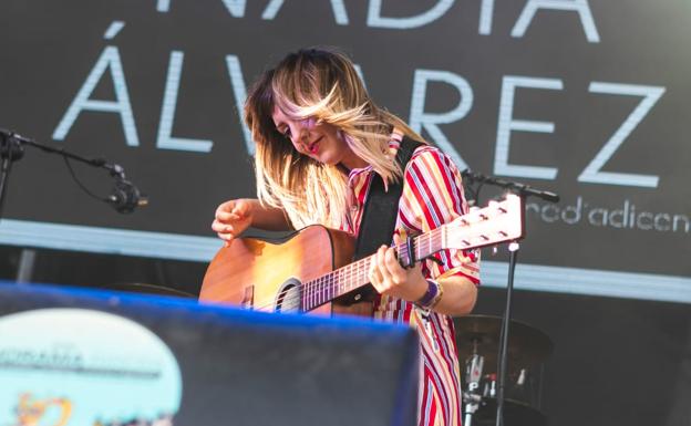 Nadia Álvarez, durante su concierto en el Sonorama.