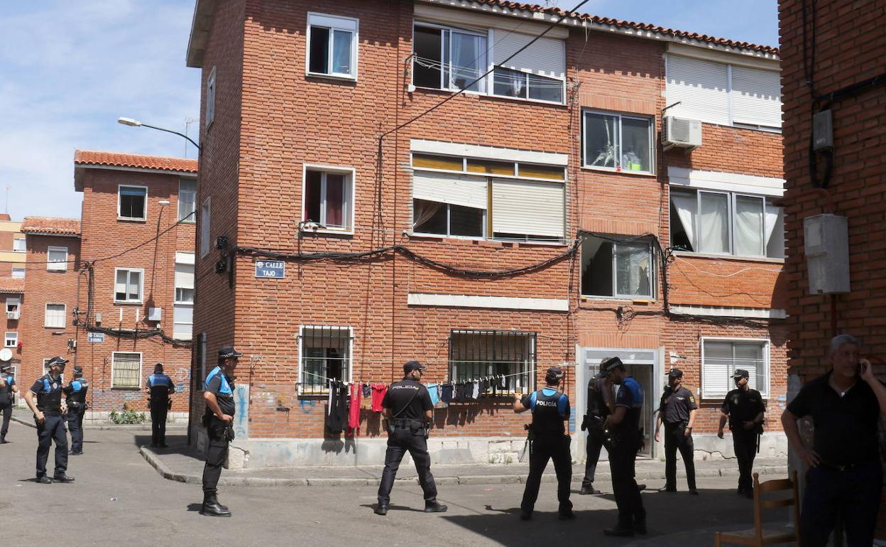 El clan de 'Los Píos' decide irse de Las Viudas tras el tiroteo sin heridos del sábado