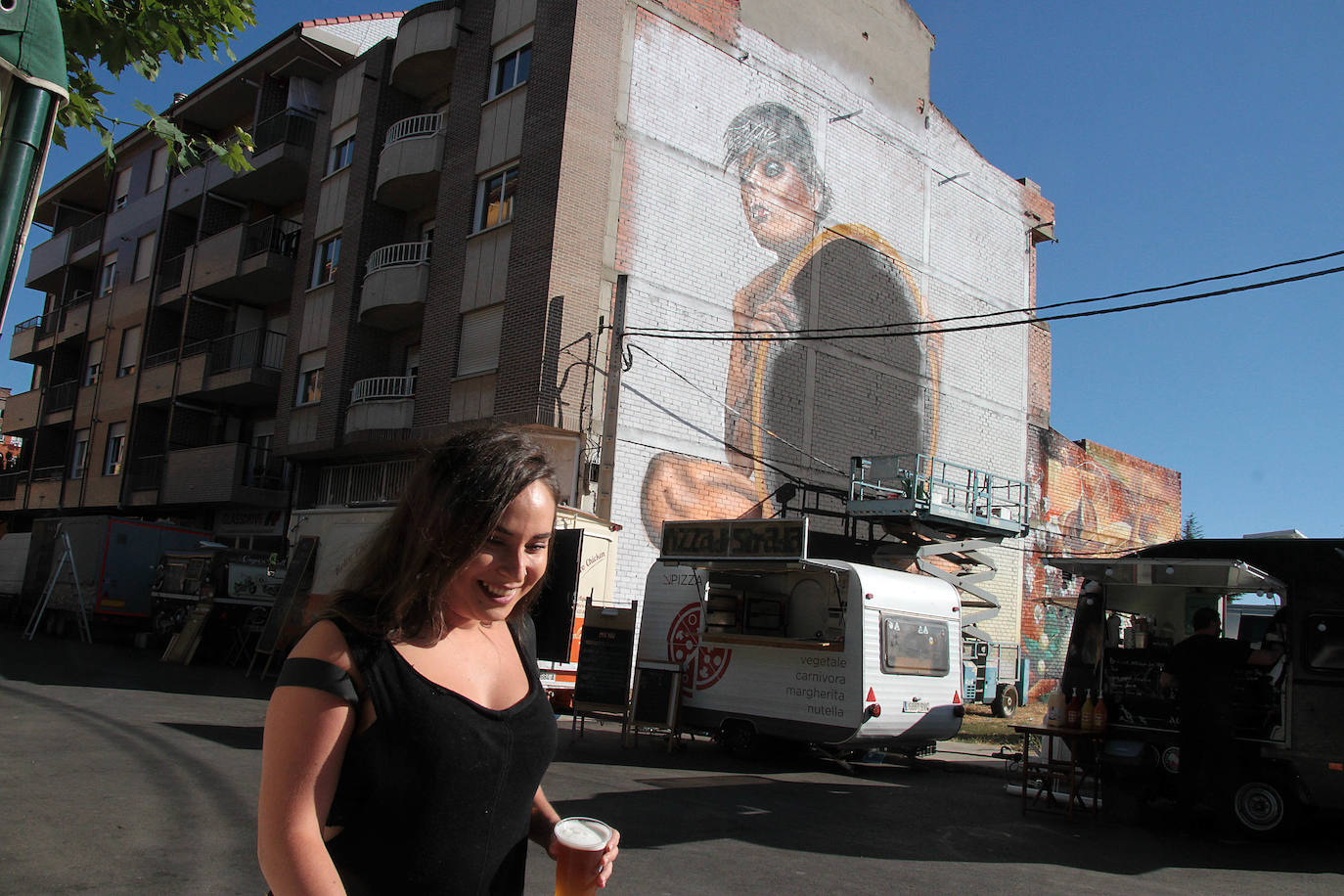 Fotos: Última jornada del VII Festival Internacional de Arte Urbano Art Aero Rap de La Bañeza