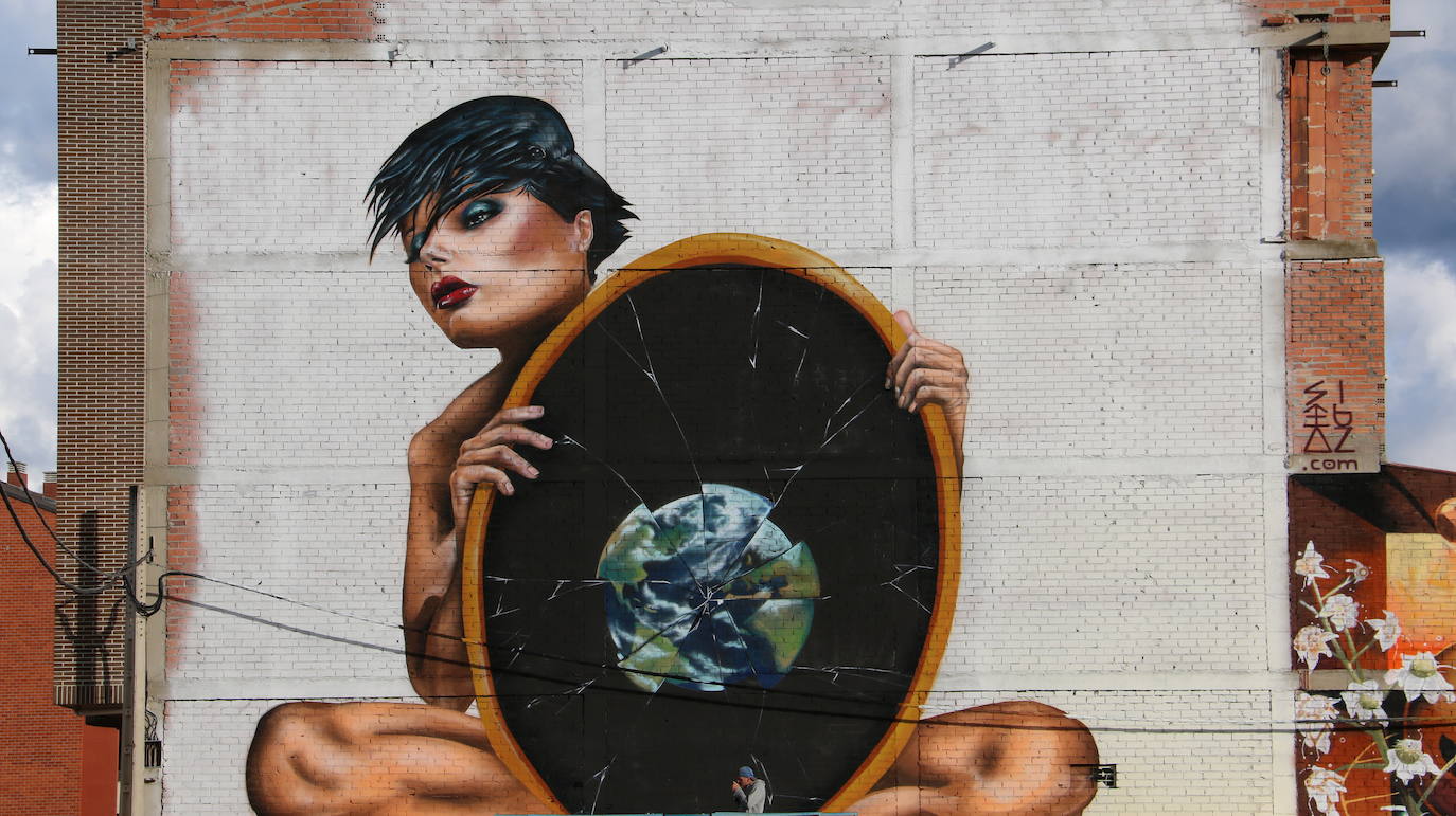 Fotos: Última jornada del VII Festival Internacional de Arte Urbano Art Aero Rap de La Bañeza