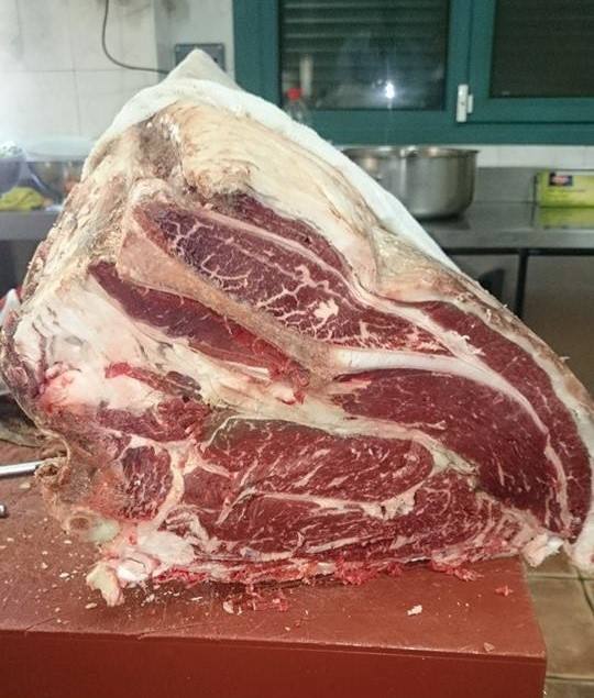 El chuletón de carne roja de El Pradillo.