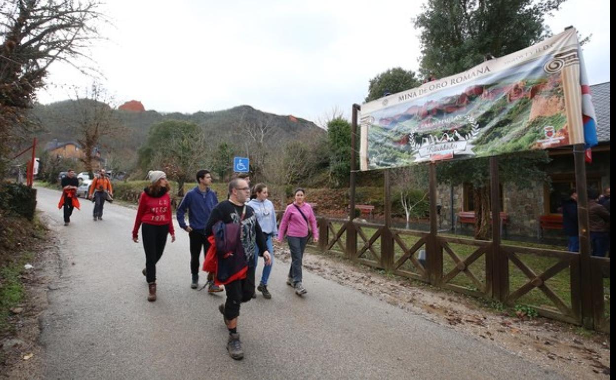 Turistas en Las Médulas. 