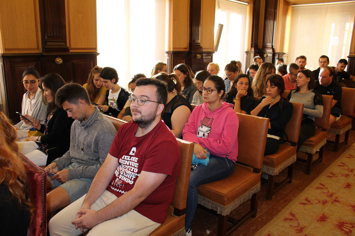 Fotos: El alcalde recibe a los estudiantes internacionales