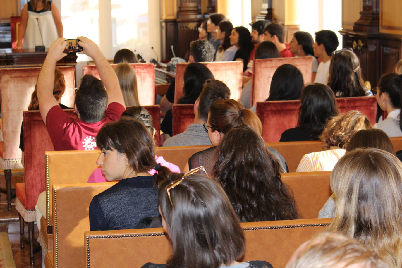 Fotos: El alcalde recibe a los estudiantes internacionales