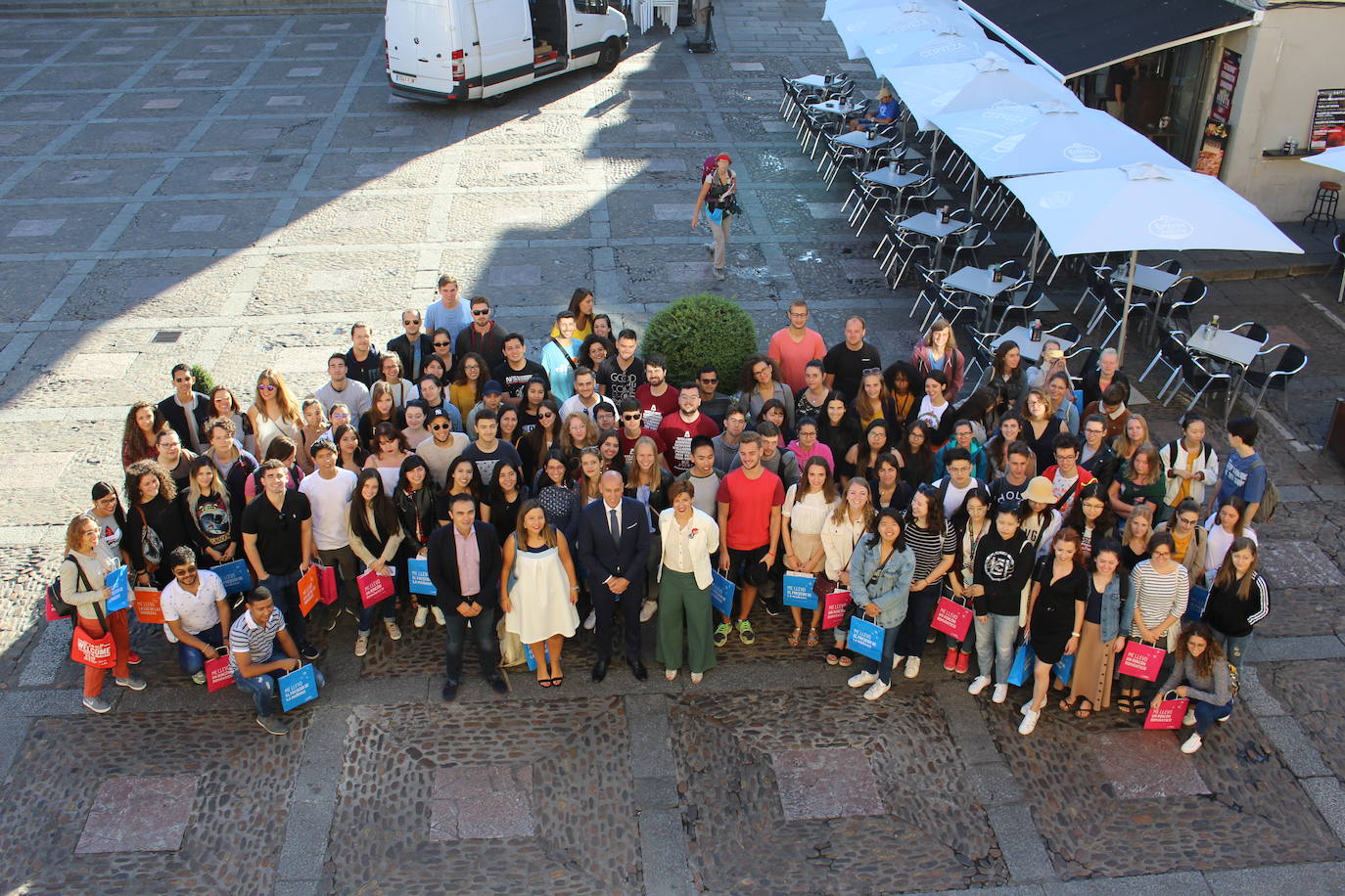 Fotos: El alcalde recibe a los estudiantes internacionales