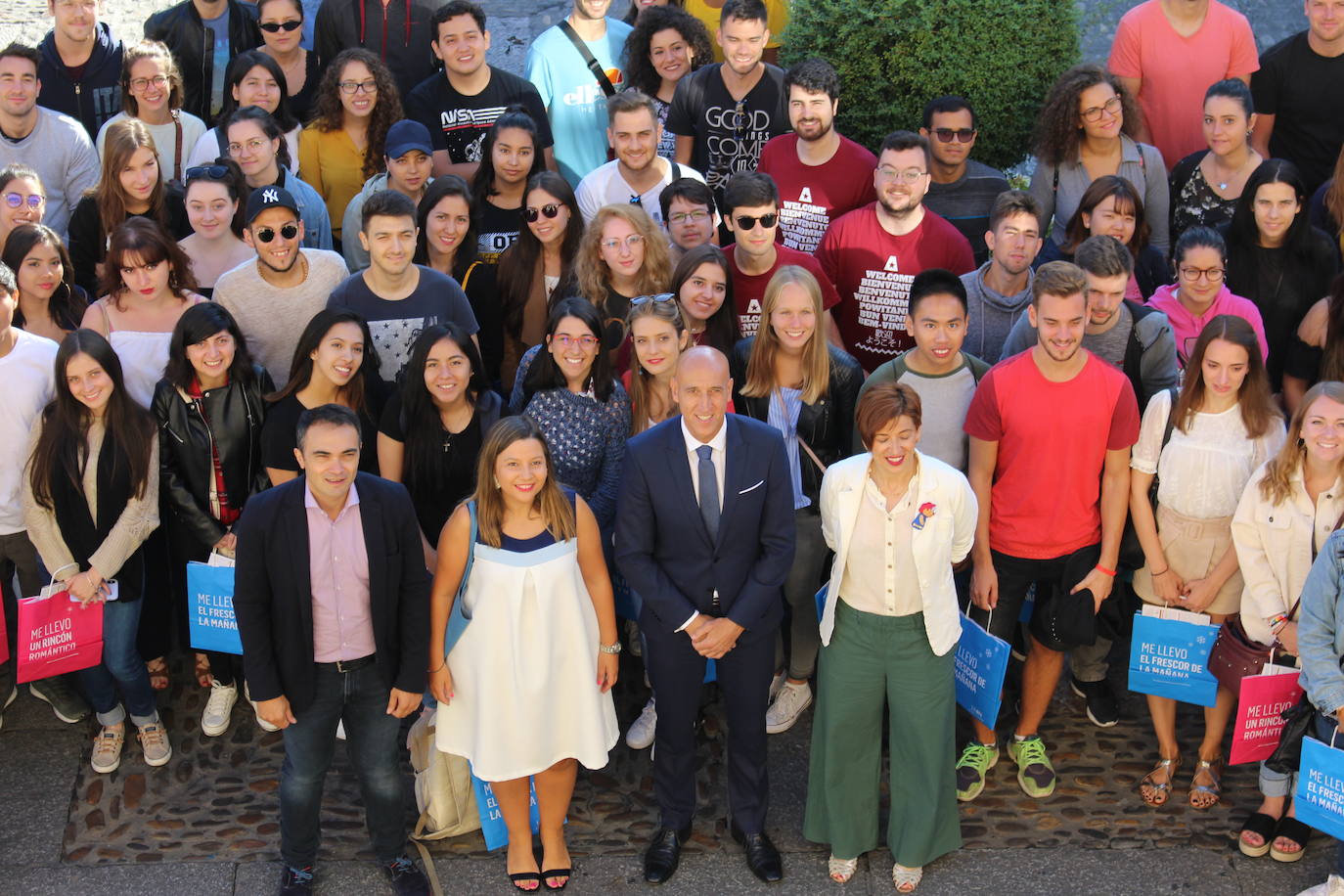 Fotos: El alcalde recibe a los estudiantes internacionales