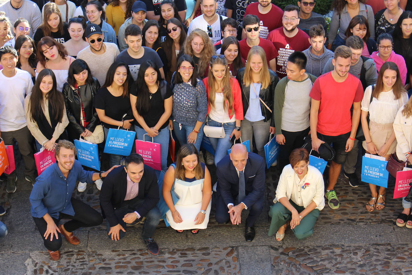 Fotos: El alcalde recibe a los estudiantes internacionales