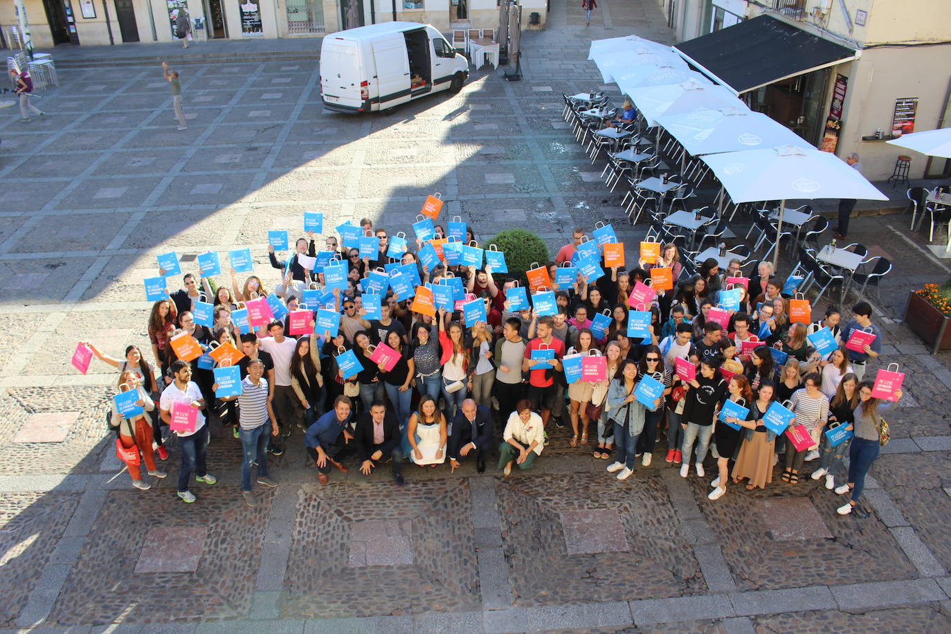 Fotos: El alcalde recibe a los estudiantes internacionales