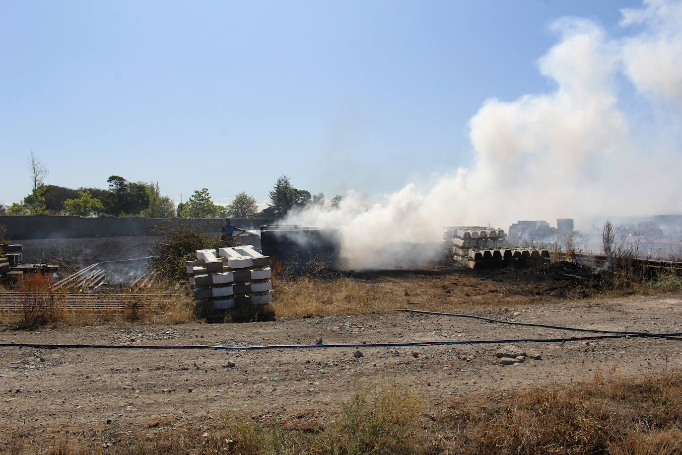 Fotos: Fuego en Trobajo