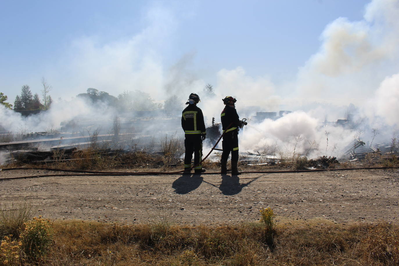 Fotos: Fuego en Trobajo