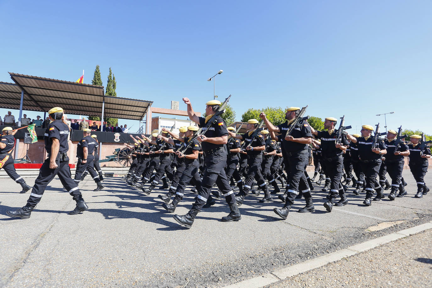 Fotos: Relevo en el mando del V Batallón de la UME