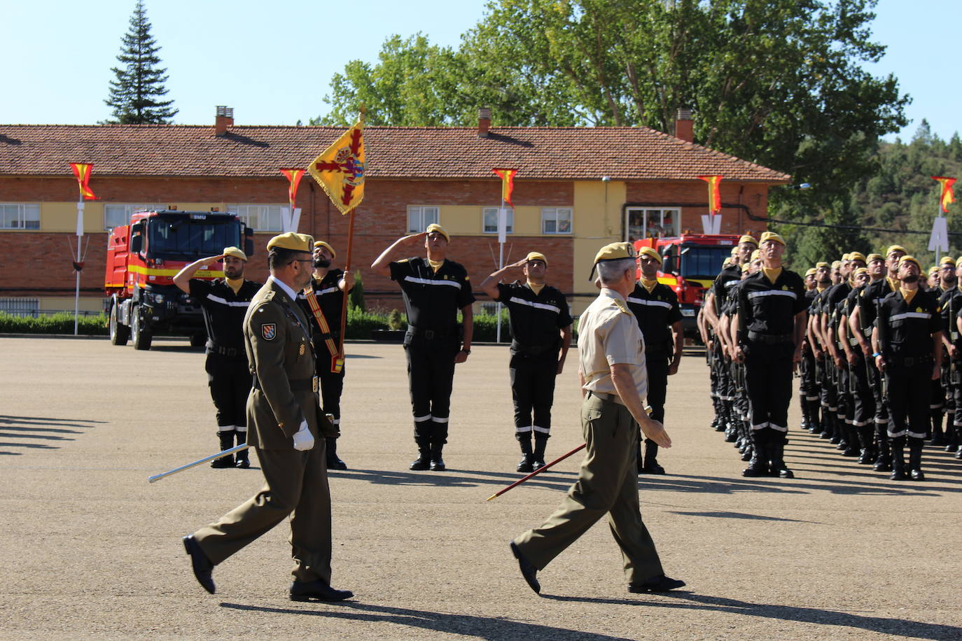 Fotos: Relevo en el mando del V Batallón de la UME