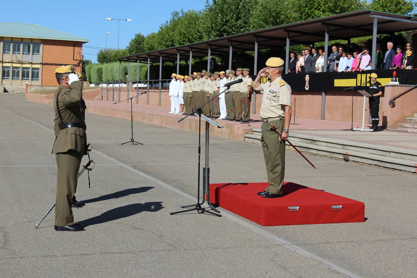 Fotos: Relevo en el mando del V Batallón de la UME